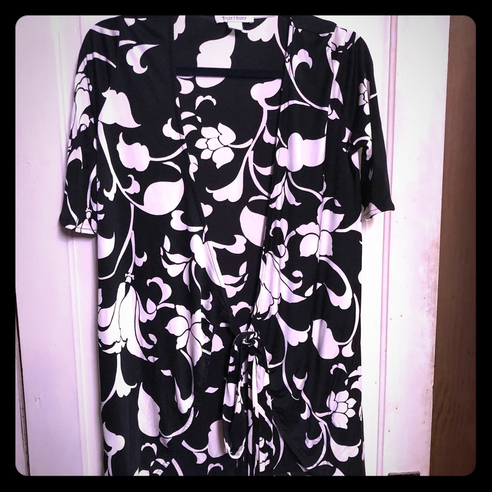 Tie Front Shirt Size XS, White House/Black Market